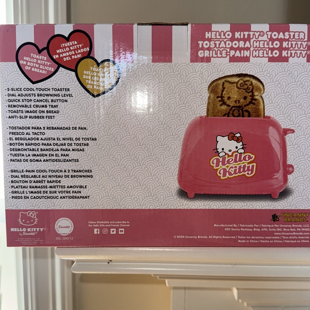 New Hello Kitty Toaster - Picture 3 of 6